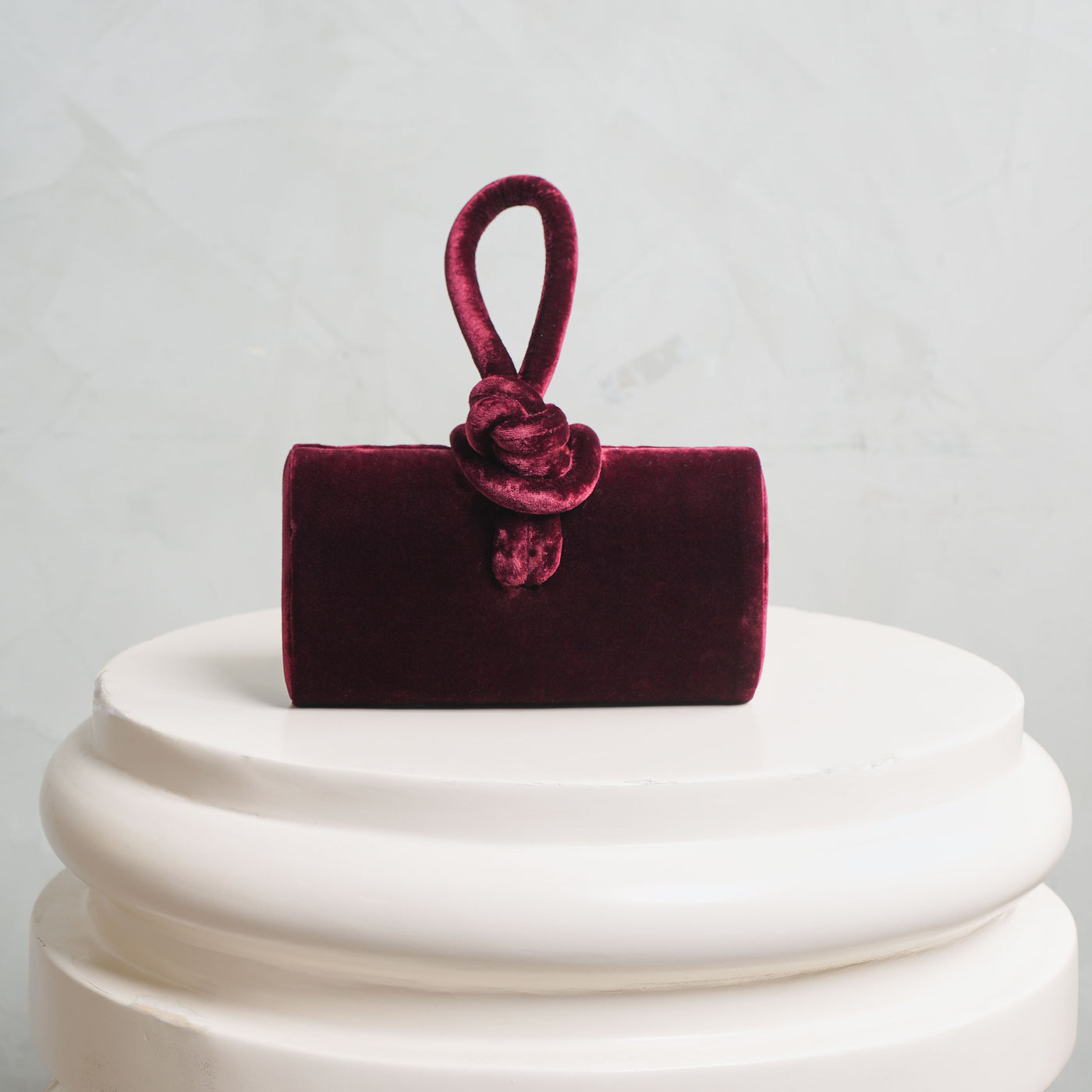 Ahikoza Amina Clutch crushed velvet red