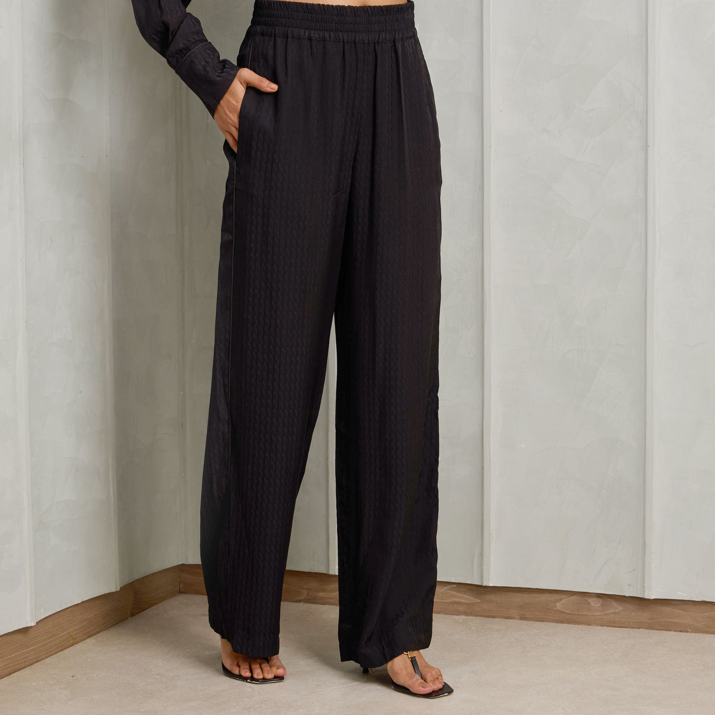 VICTORIA BECKHAM pyjama trousers viscose black elasticated waistband with pleated fabric detailing and side pockets