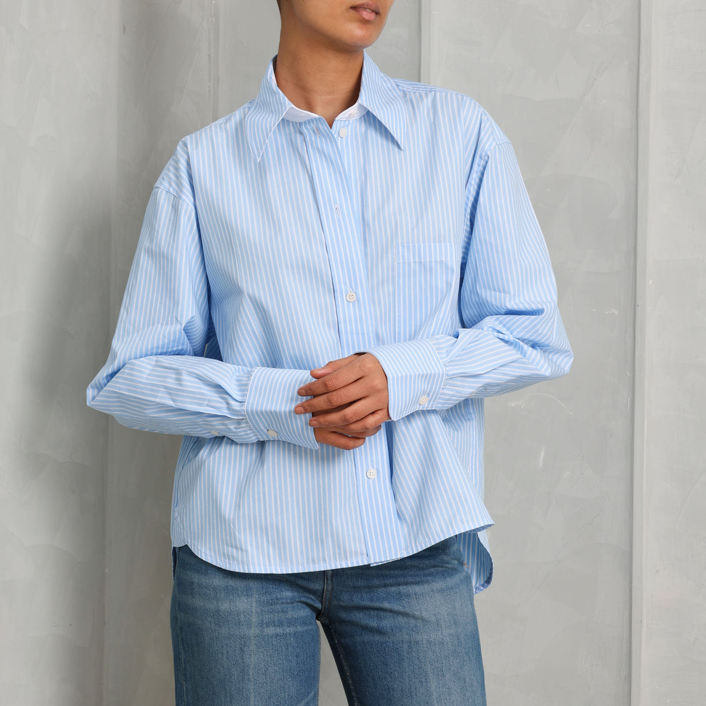 VICTORIA BECKHAM cropped long sleeve shirt organic cotton blue stripped classic collar pocket on the front