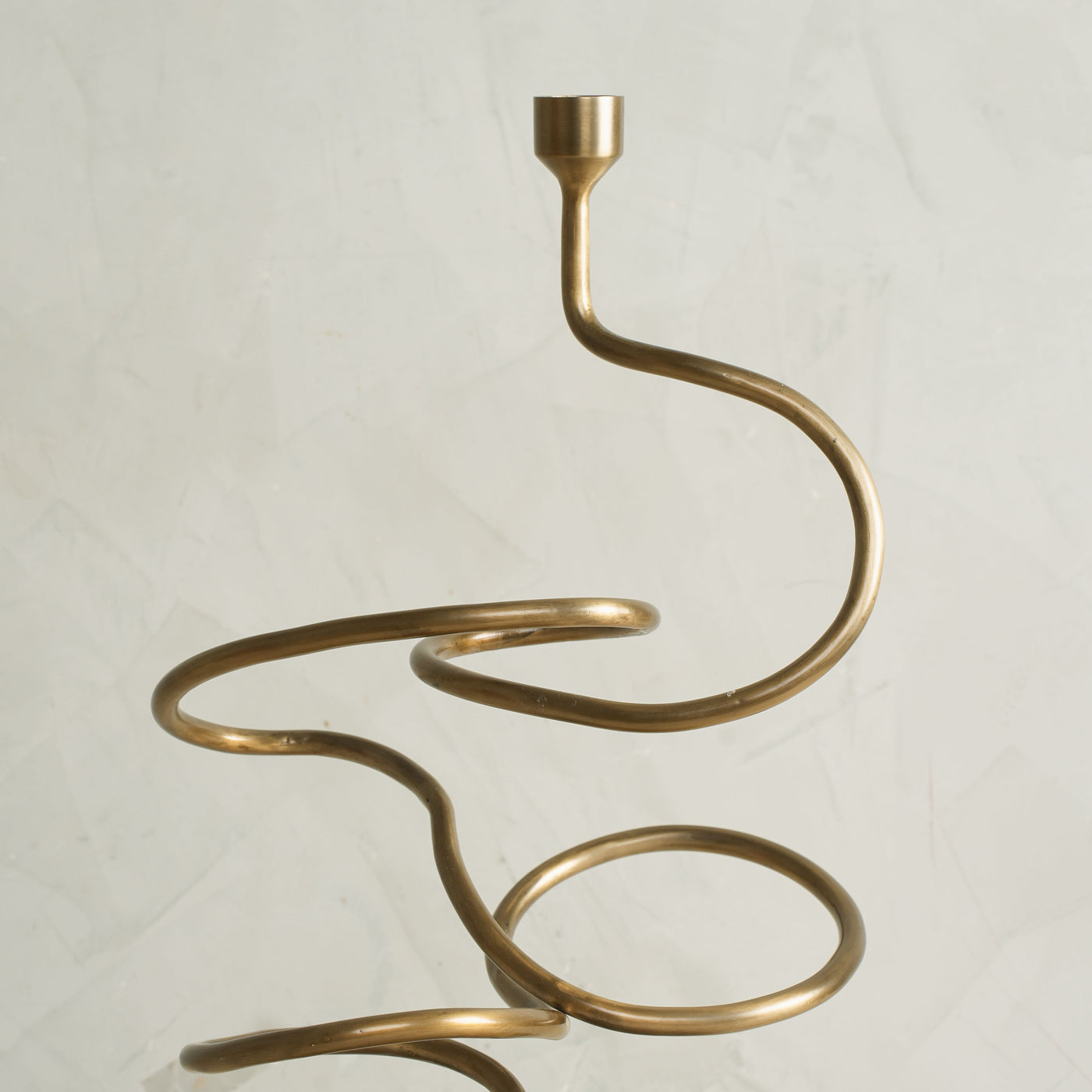 2D Gold Squiggle Candle Stand