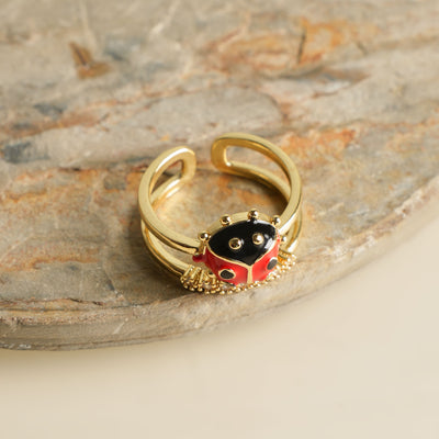 Ladybug design gold ring at Le Mill