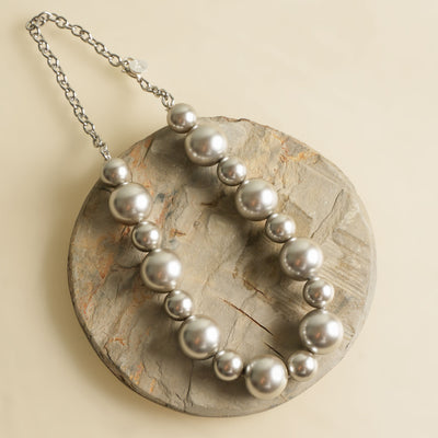 Silver beaded necklace 