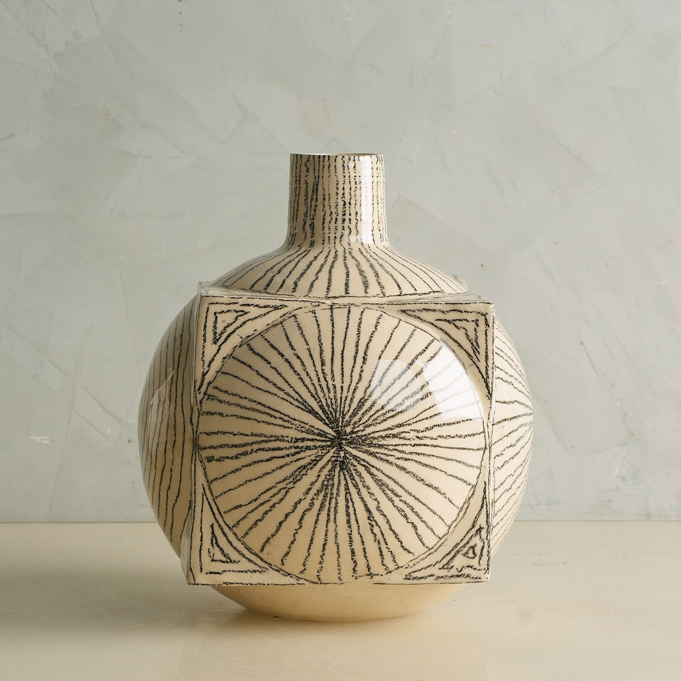 Black Crayon Dual Shape Vase