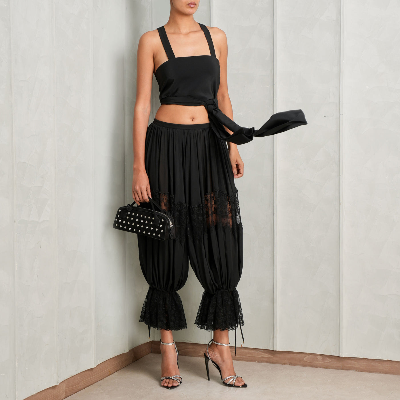 black cropped front tie tank 