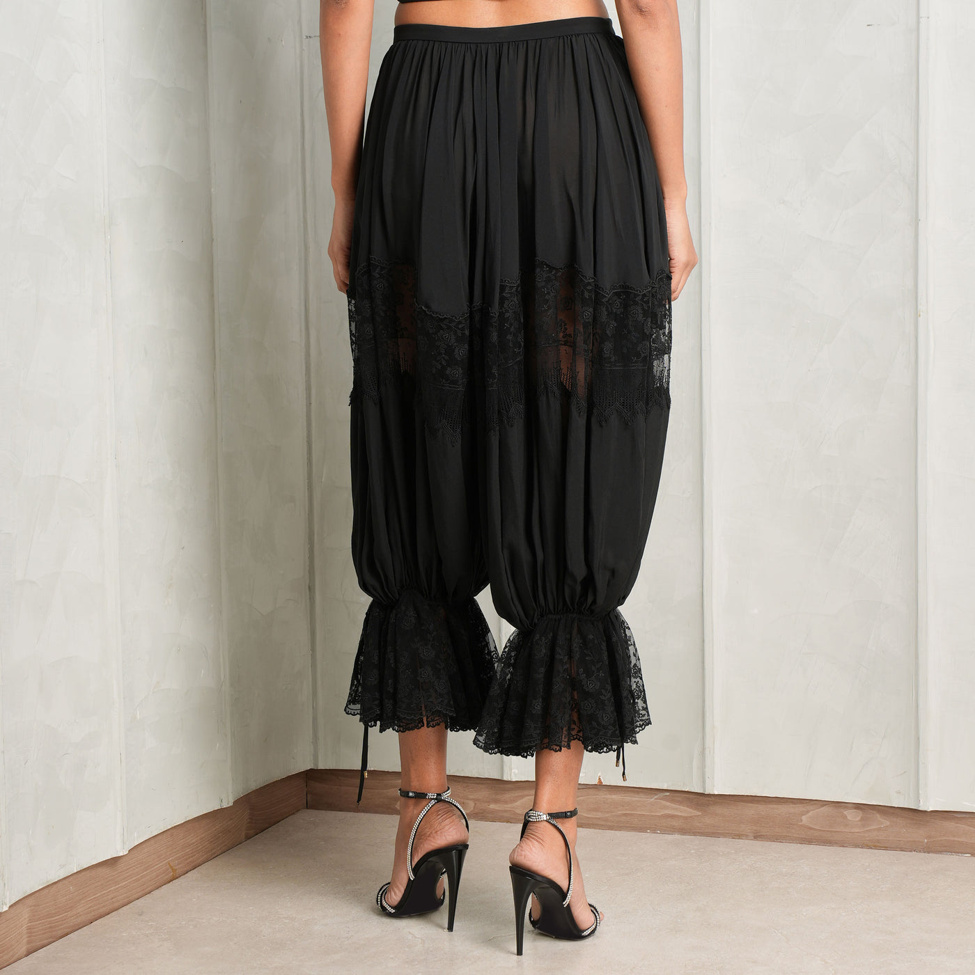 pleated black pants le mill chloe