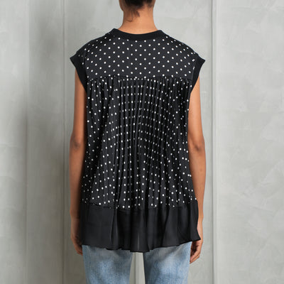 SACAI Black T-Shirt featuring a rear pleated detail with a polka-dotted print