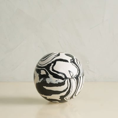 Black & White Specs Single Candle Stand