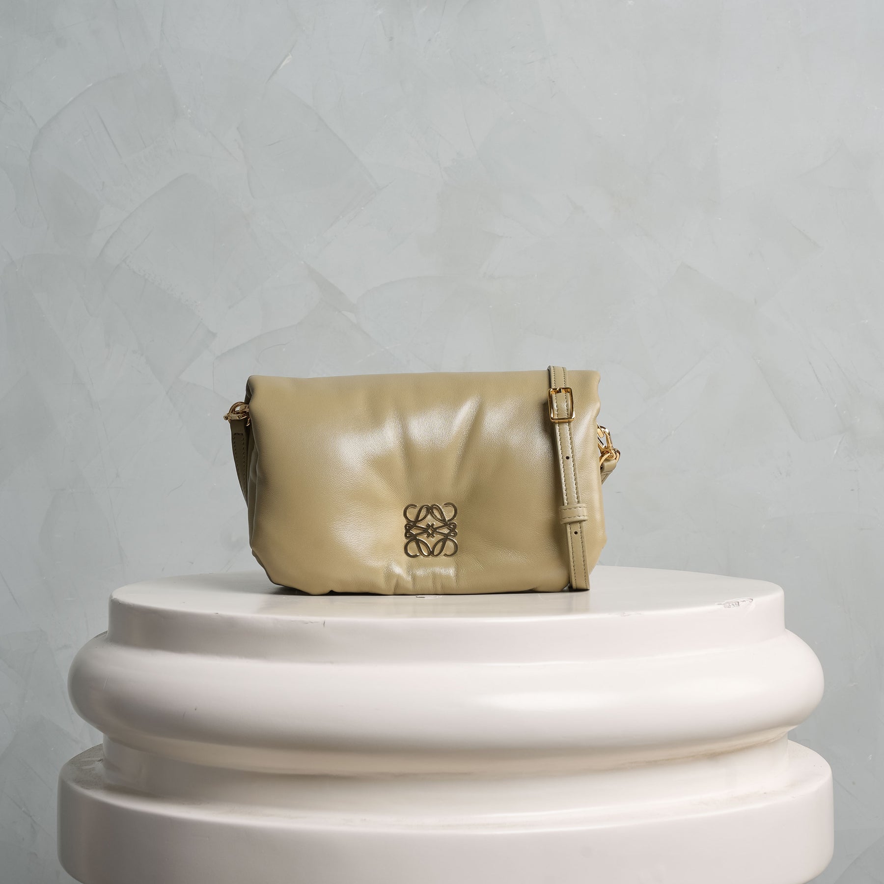 Loewe Puffer Goya in Shiny Nappa Lamskin | Designers Bag Collection