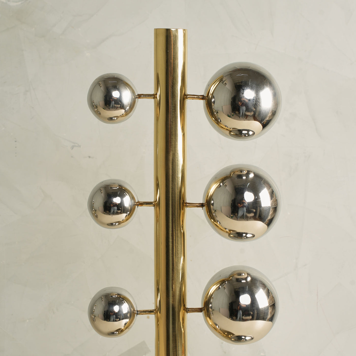 Dot & Line DNA Candle Stand