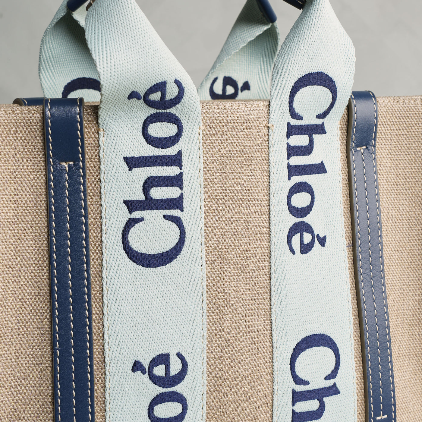 CHLOÉ Woody small blue linen logo tote bag cross body bag