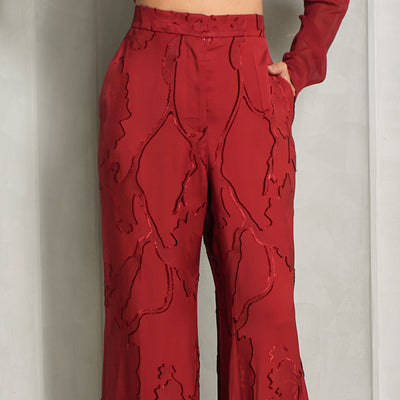 Pants f red color at Le Mill
