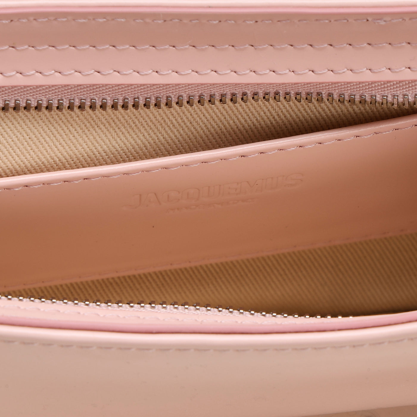 pink shoulder bags from jacquemus 