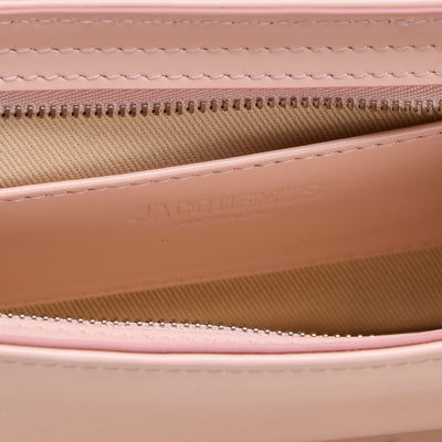 pink shoulder bags from jacquemus 