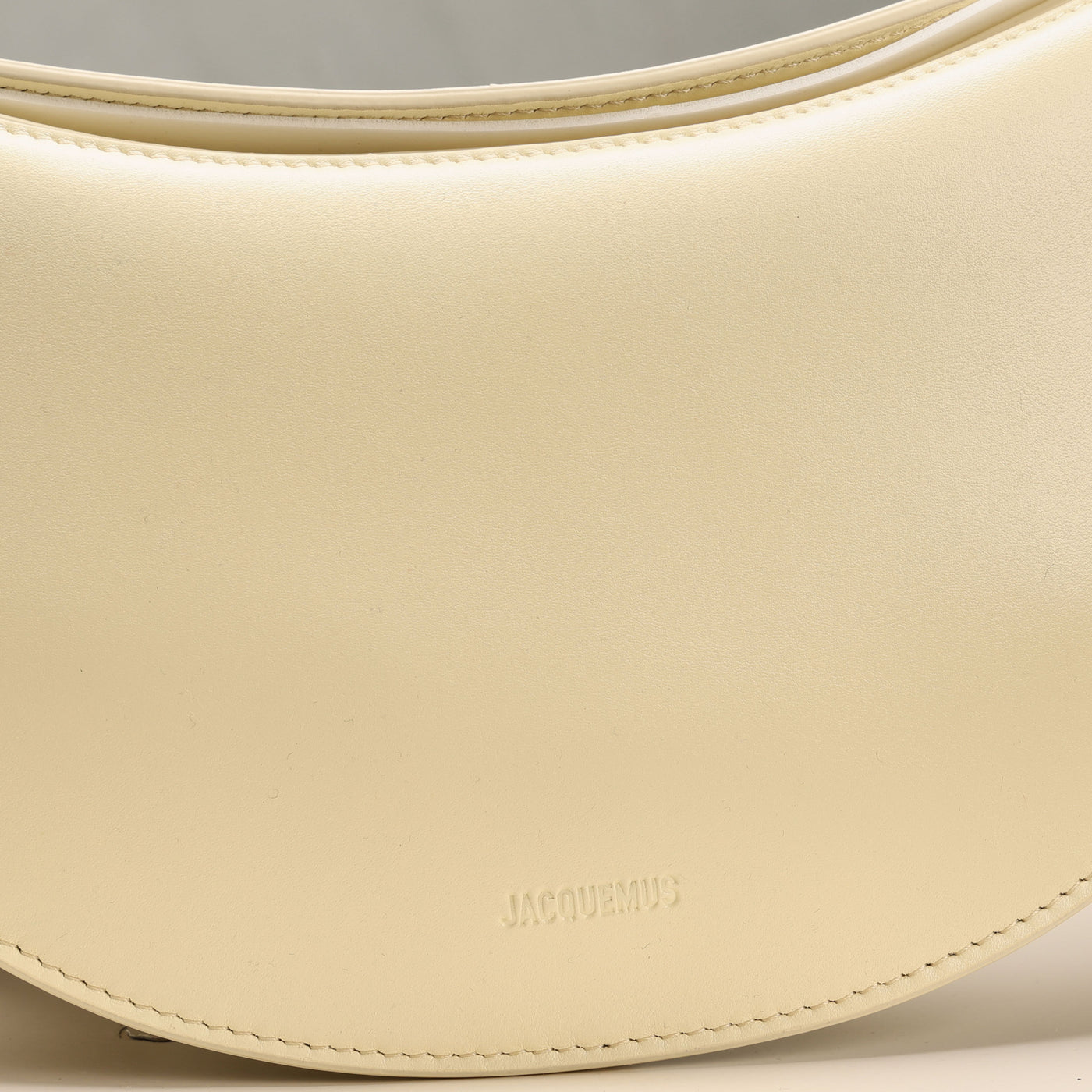 yellow shoulder bag jacquemus le mill