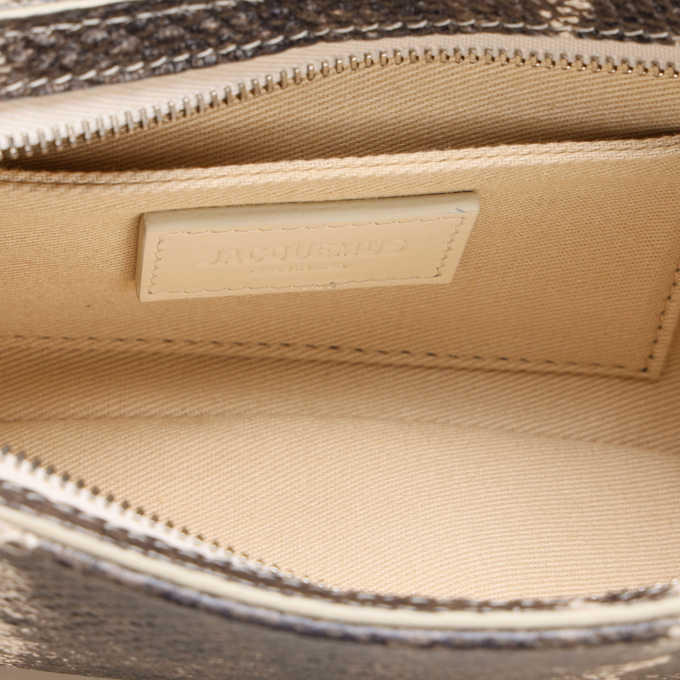 bisou perle jacquemus bag at le mill