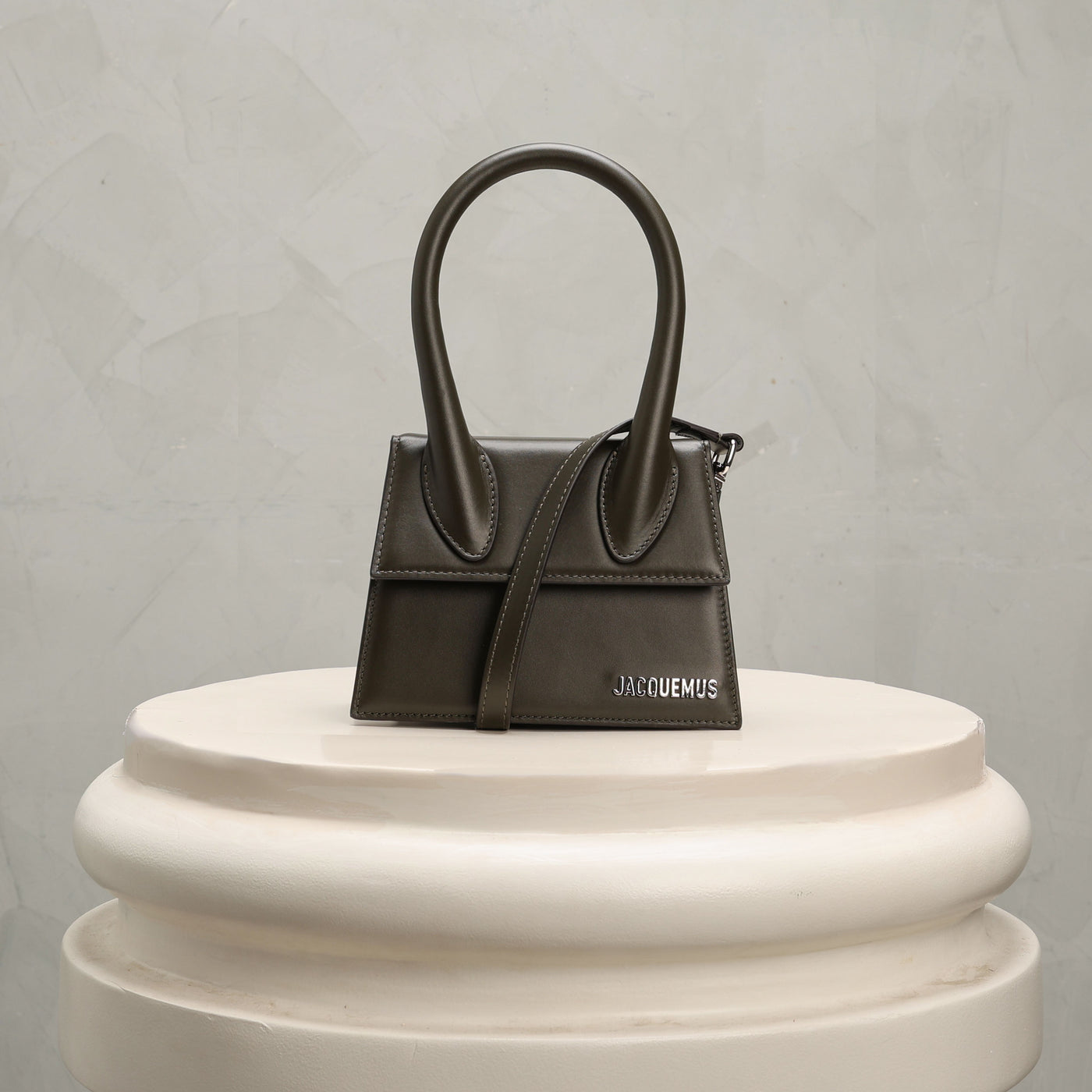 green chiquito moyen bag from jacquemus at le mill