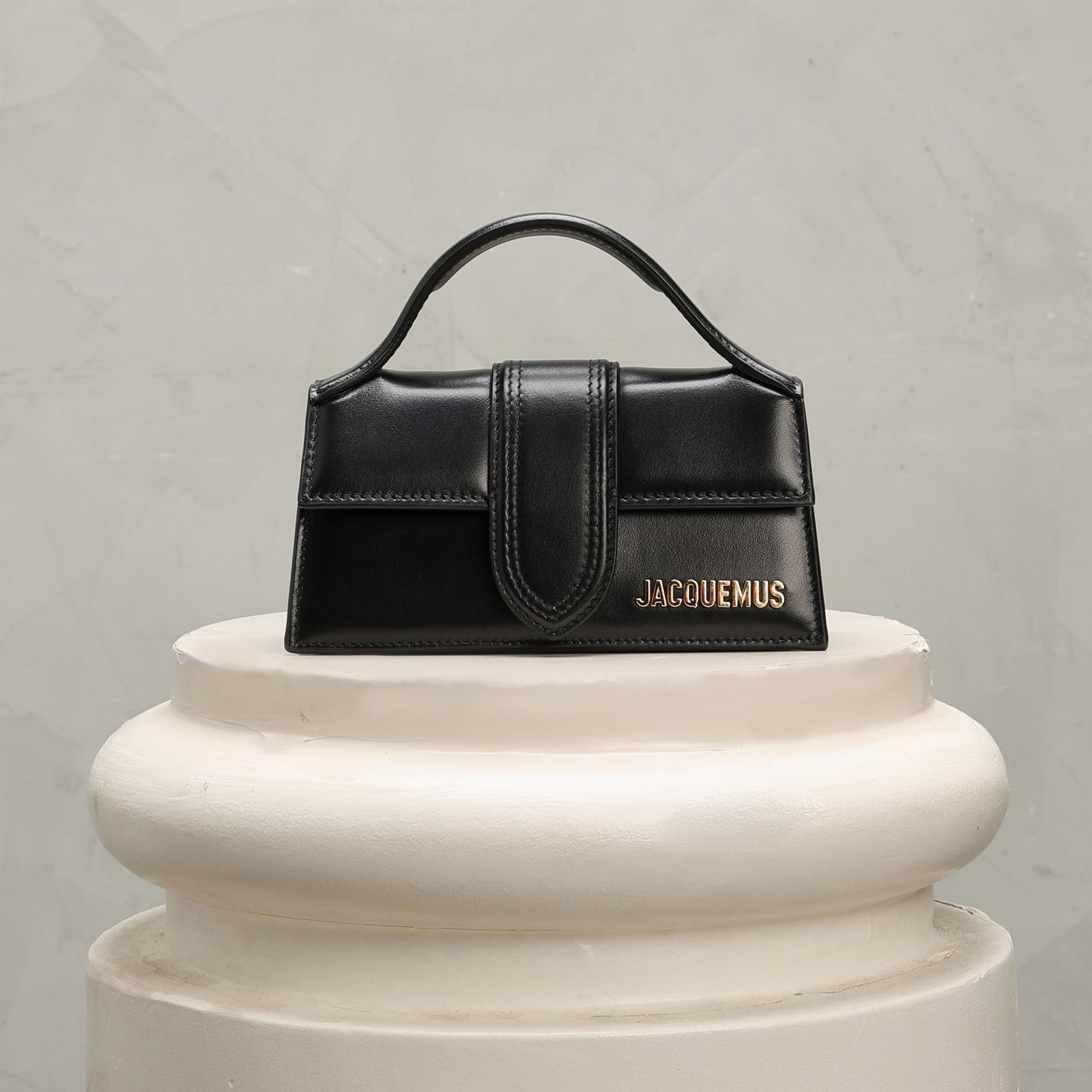 black bambino bag jacquemus