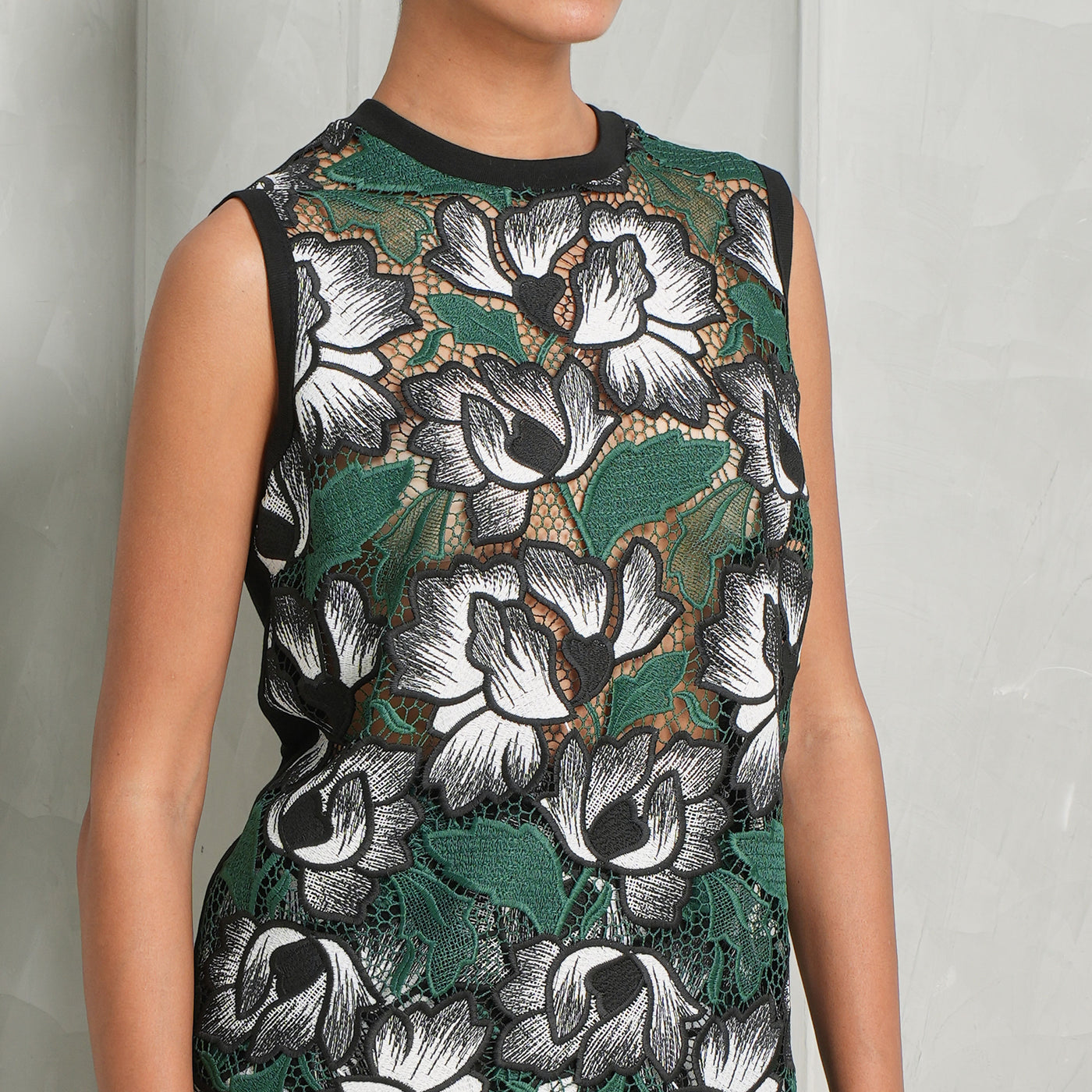 sleeveless macrame top
