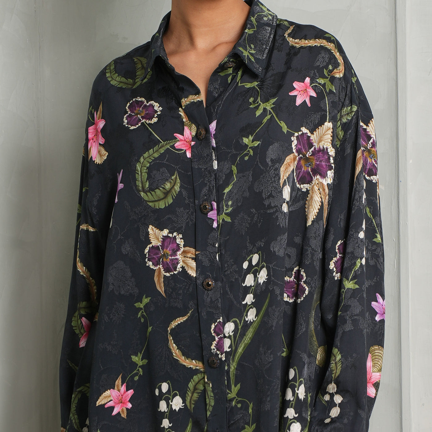 AGUA BY AGUA BENDITA black printed relaxed tesoro relaxed shirt