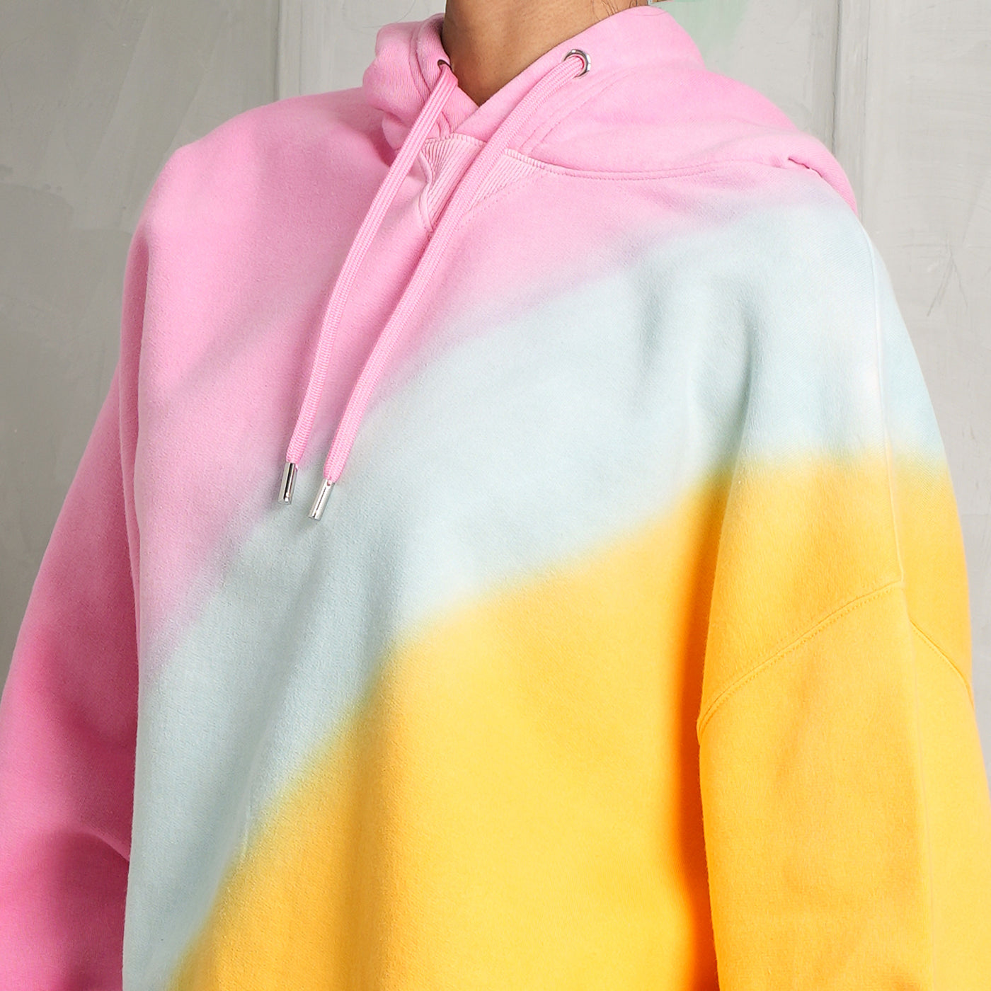 CHLOÉ Multicolor pink logo graphic drawstring hoodie