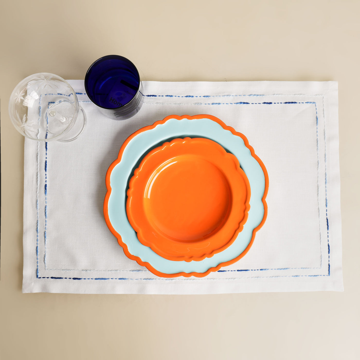 patchou plates orange and blue color