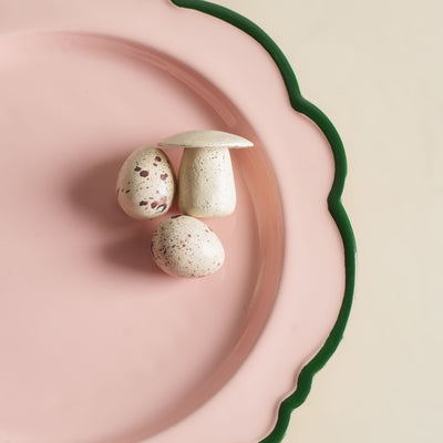 pink plates patchou le mill