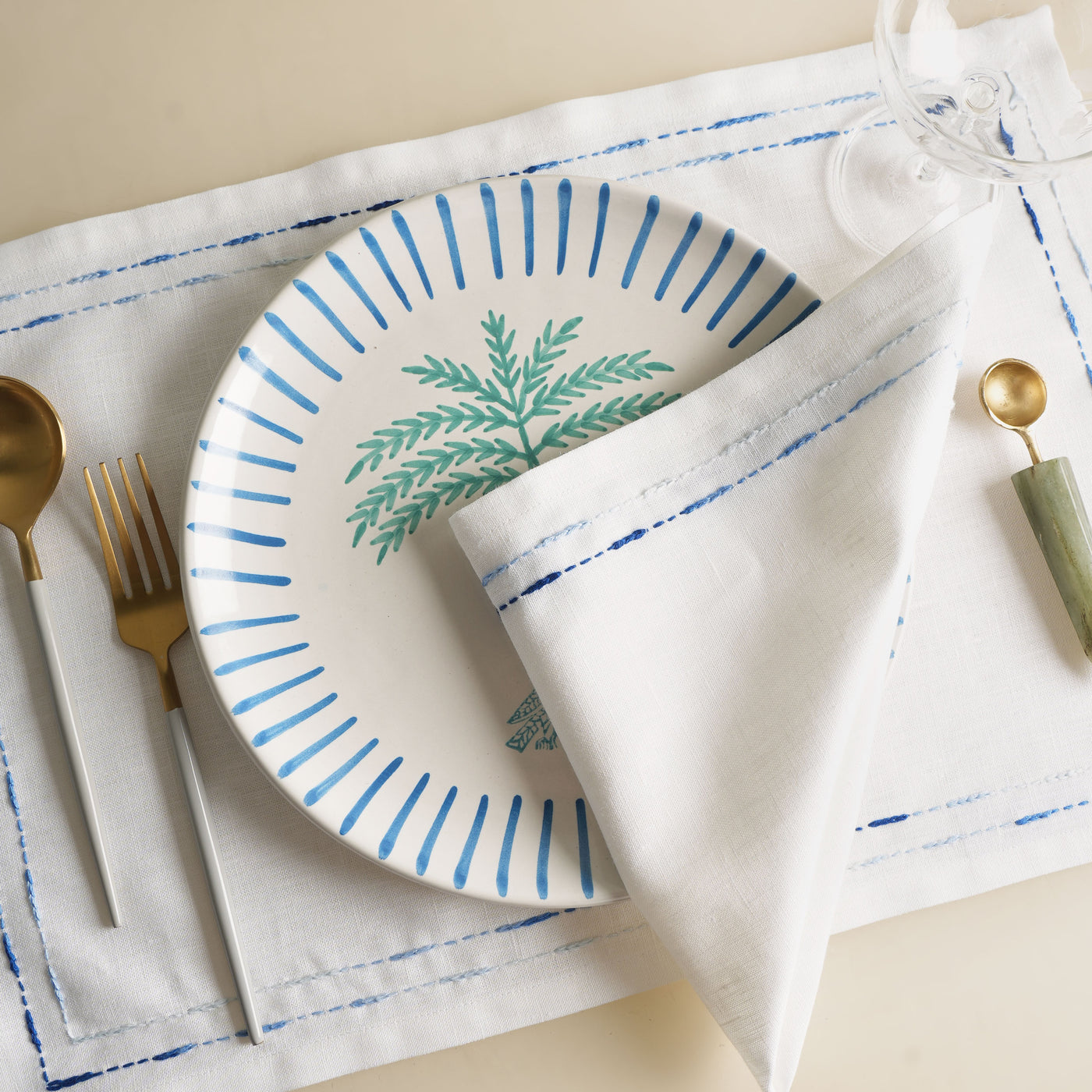 Napkin And Table Mat (Set of 4)