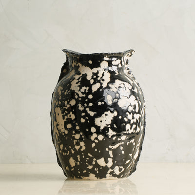 Small Roam Jar Vase