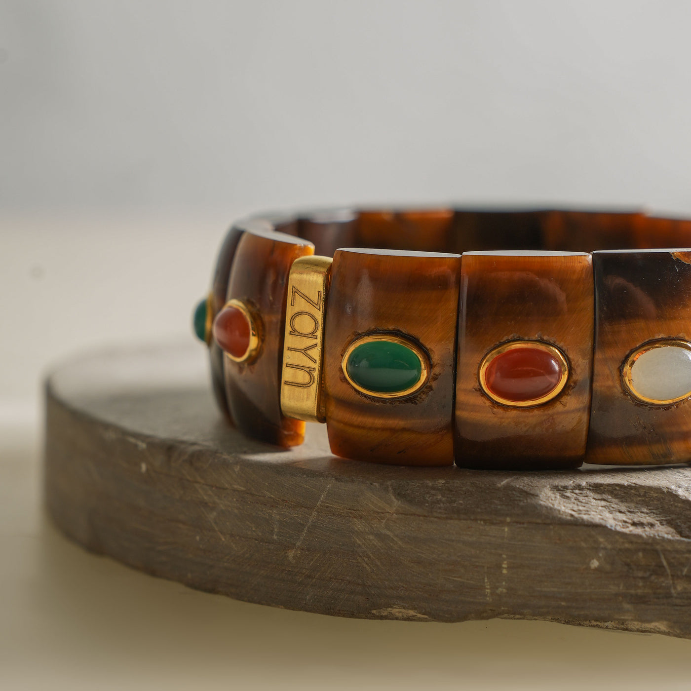 ZAYN BY SUNENA brown sehar hand carved bracelet