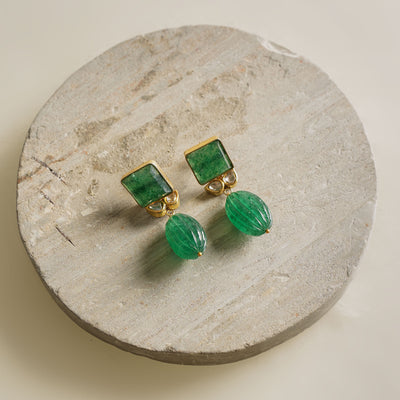 ZAYN BY SUNENA Fiza earrings green carved 