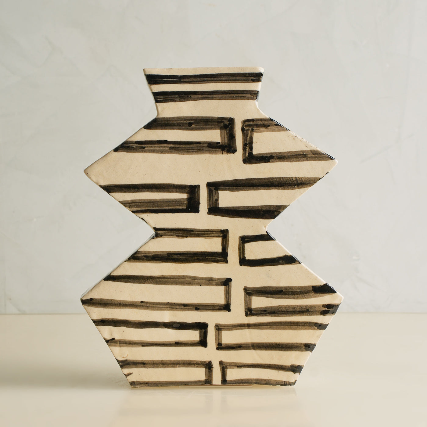 Zig Zag Thin Line Vase