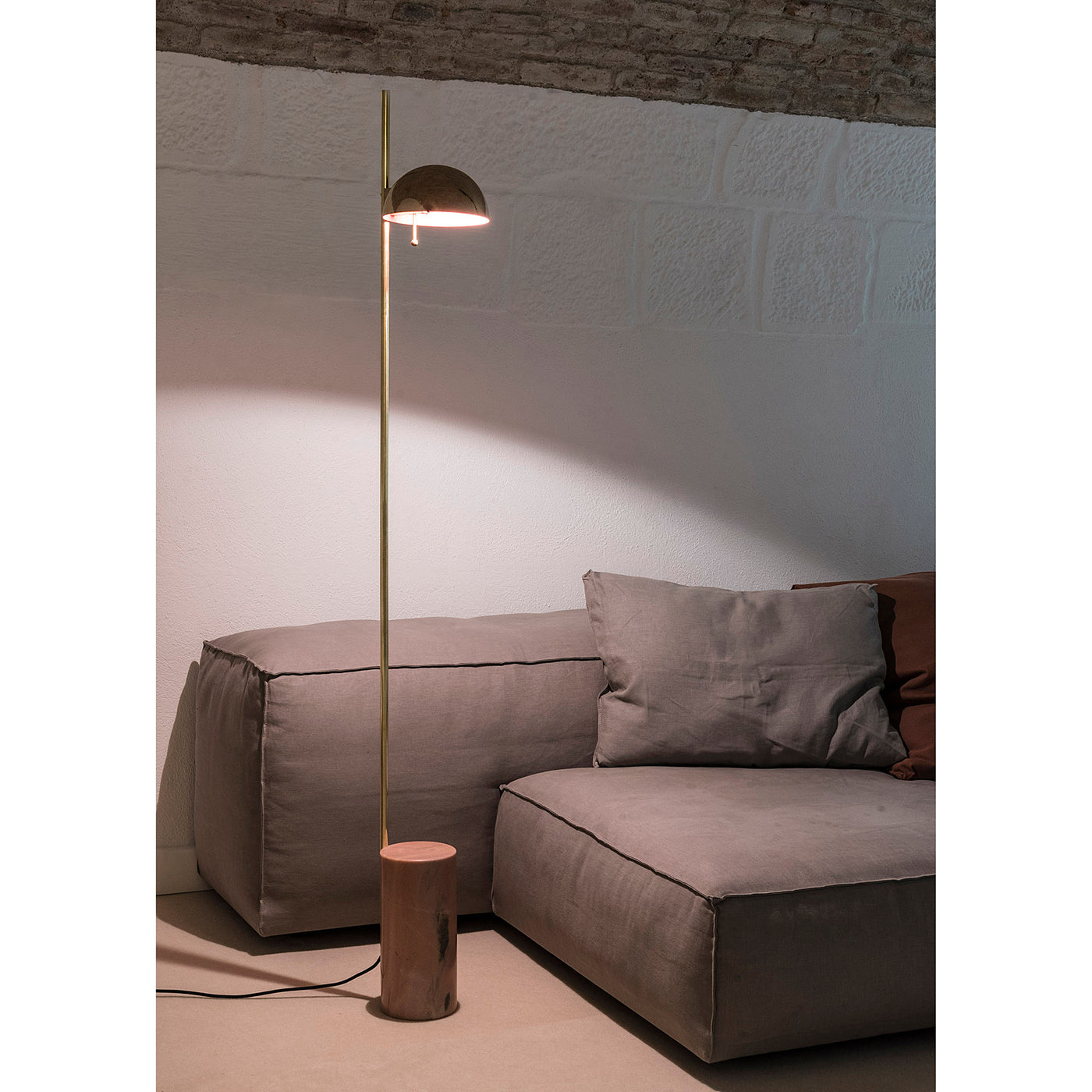 Designer Standing Straight Lamp by Casegoods
