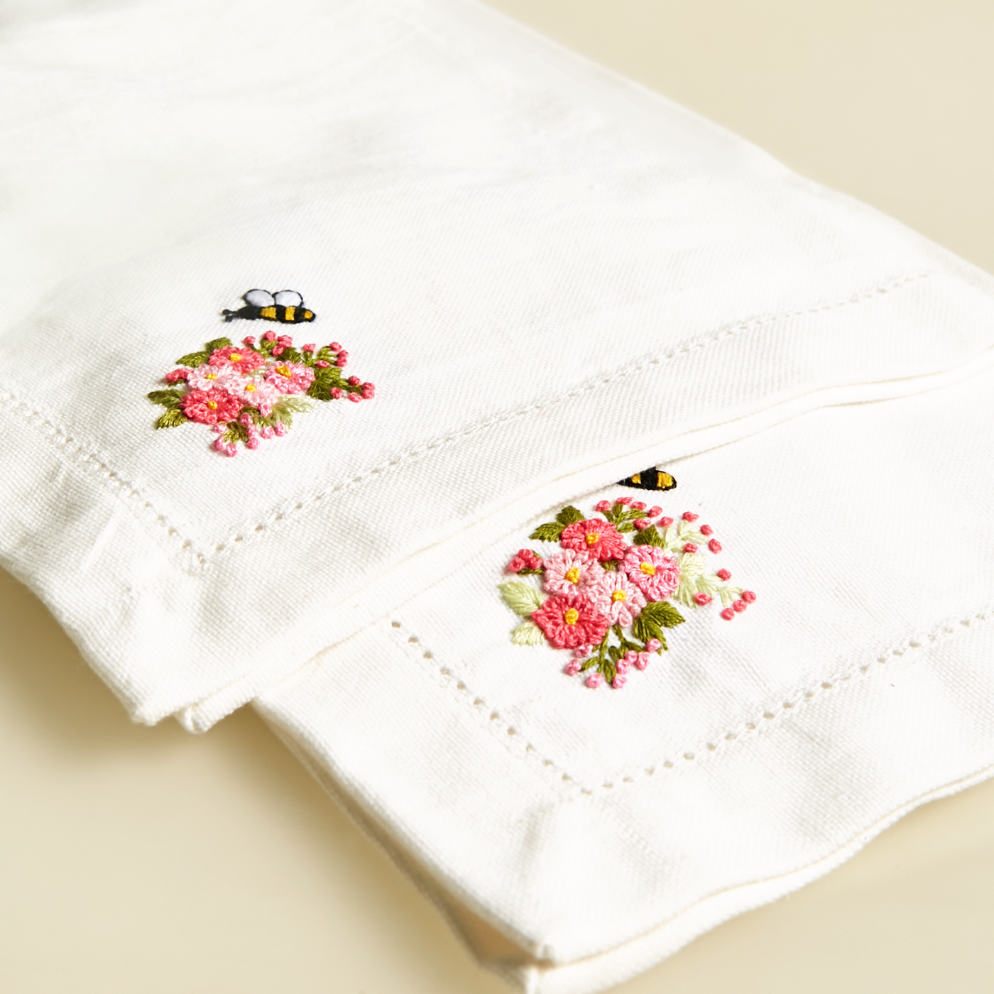 Hand Embroidered Napkin Set